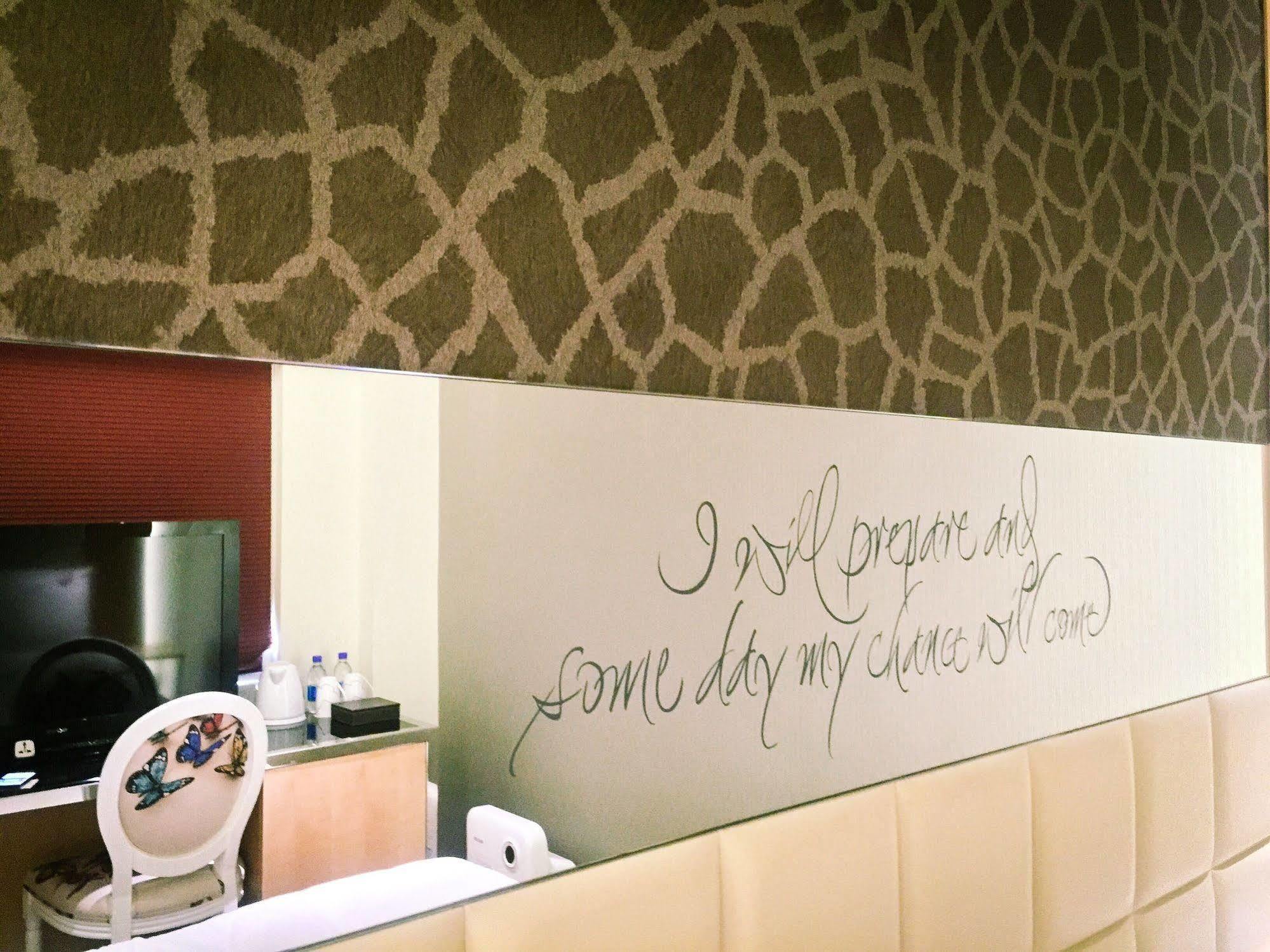 Butterfly On Victoria Boutique Hotel Causeway Bay  Екстериор снимка